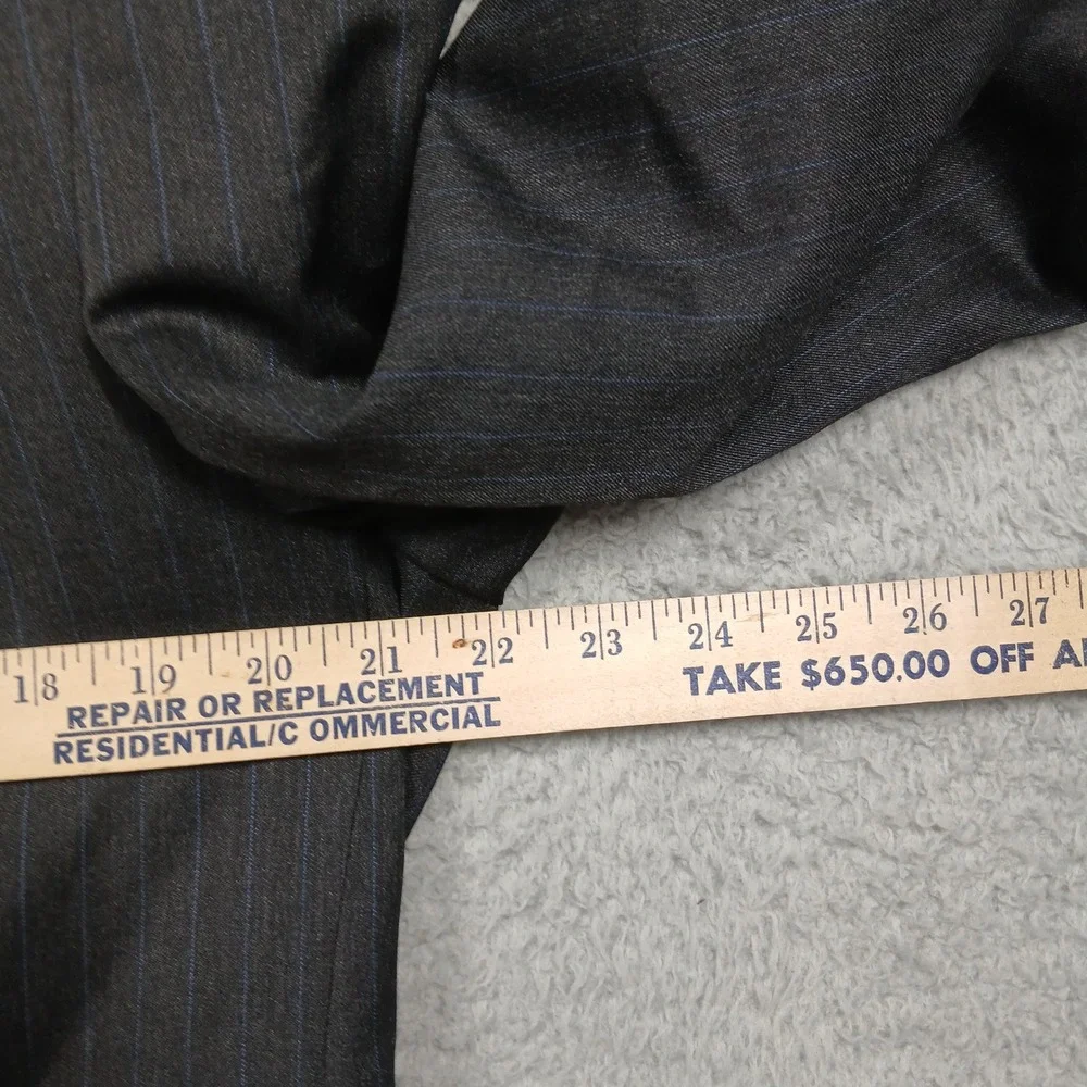 Calvin Klein Suit 40R Gray Pinstripe 2-Button Wool Cashmere Blend Made in Canada